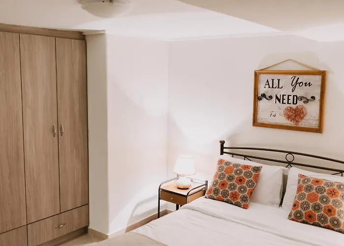 House, Aprtm., Agiou Nikolaou, 아파트 *